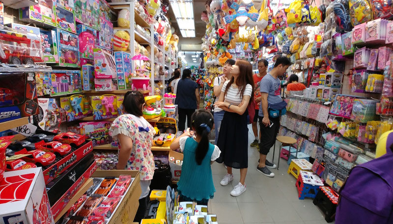 sham shui po toy street